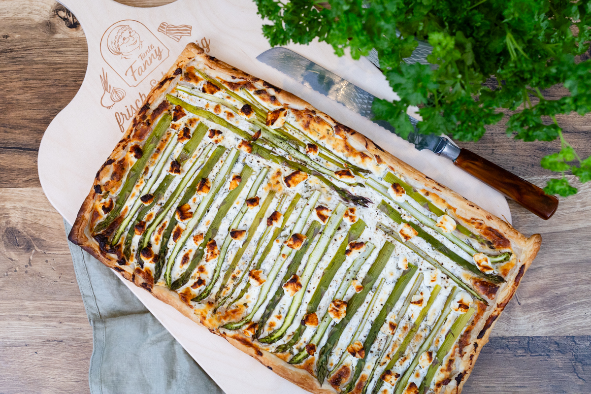 Recept: Plaattaart met groene asperges en geitenkaas