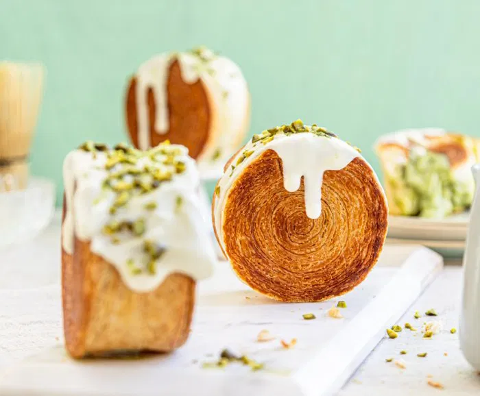 Croissant roll met matchavulling