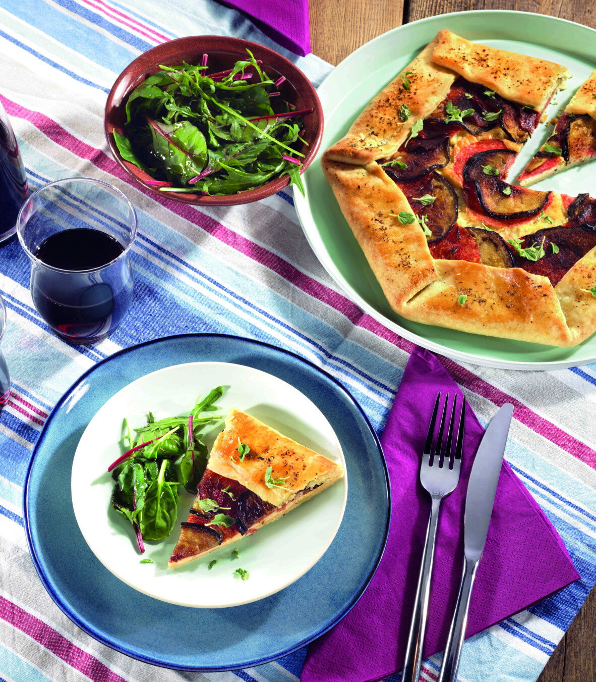 Galette mit Melanzani und Salami