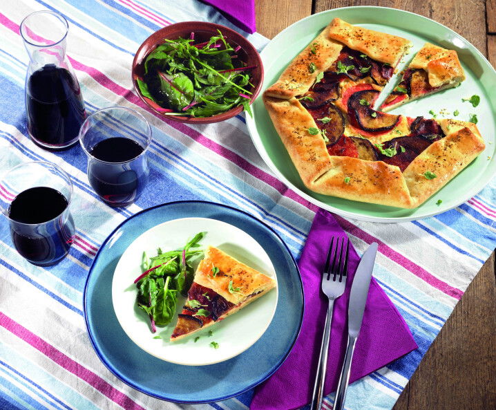 Galette mit Melanzani und Salami