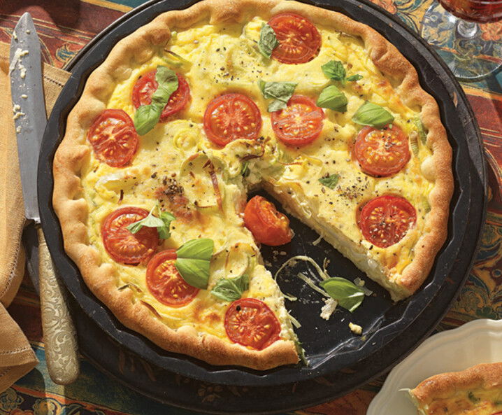Lauch-Quiche mit Käse und Tomaten