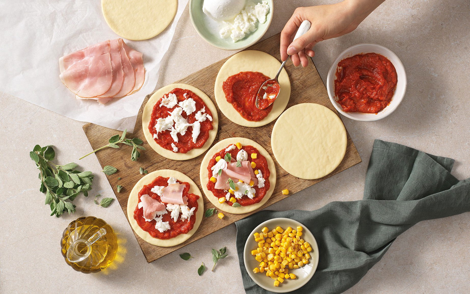 Frische Snack-Pizzateige von Tante Fanny