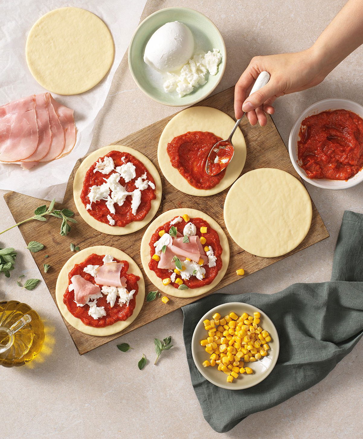 Frische Snack-Pizzateige von Tante Fanny