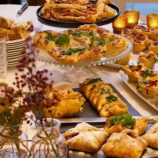 bladerdeeghapjes met geitenkaas, walnoten en honing recept tante fanny