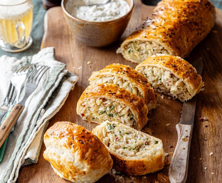 Blätterteig-Krautstrudel mit Speck