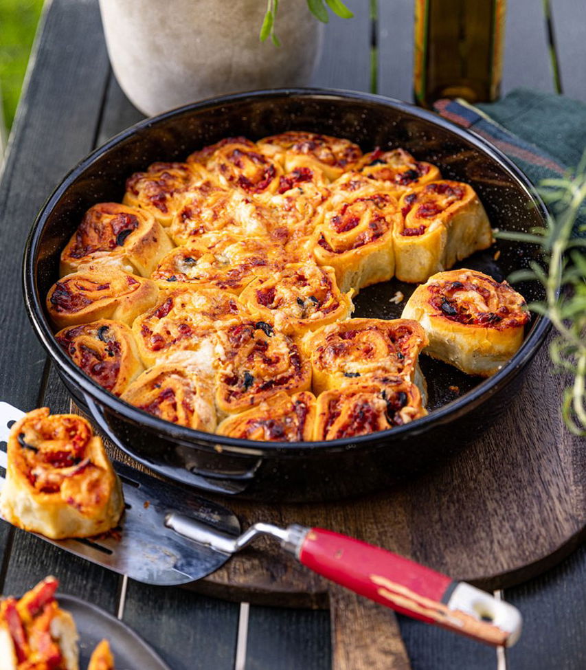 Feurige Pizzaschnecken vom Grill