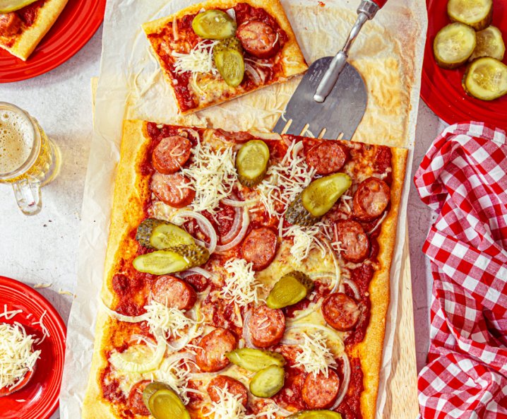 Österreichische Käsekrainer Pizza