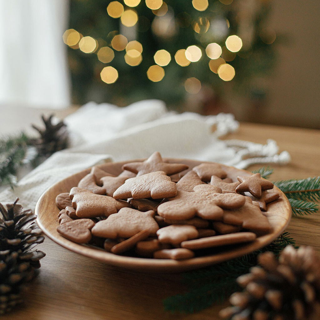 Lebkuchen-Geschenkanhänger: Kekse auskühlen lassen