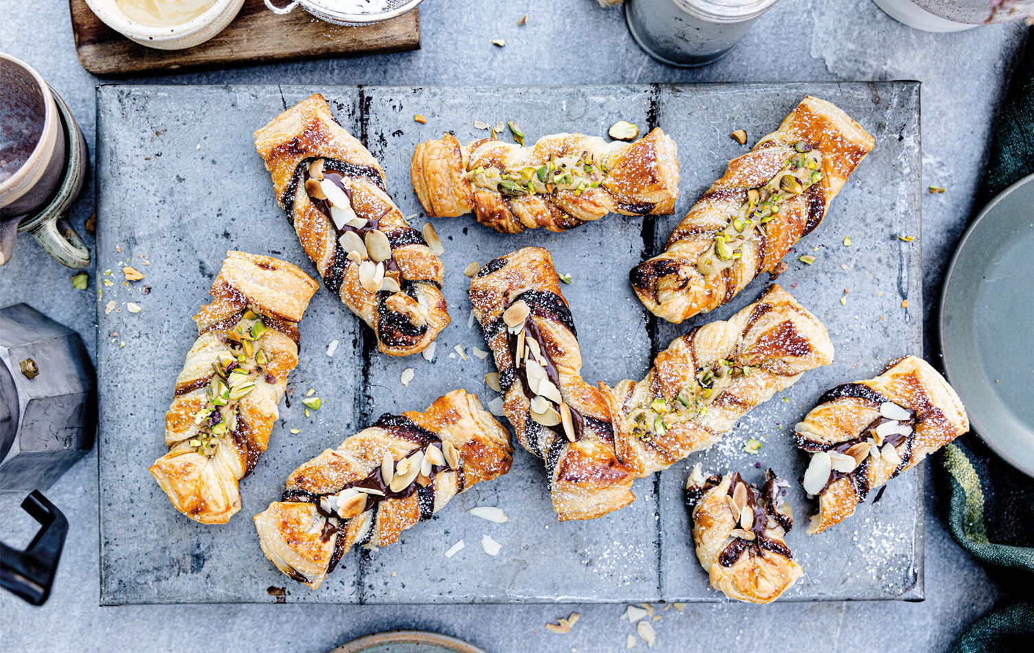 Teigschleifen falten