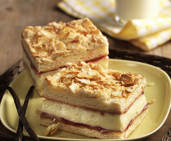 einfaches Bienenstich Rezept - Tante Fanny