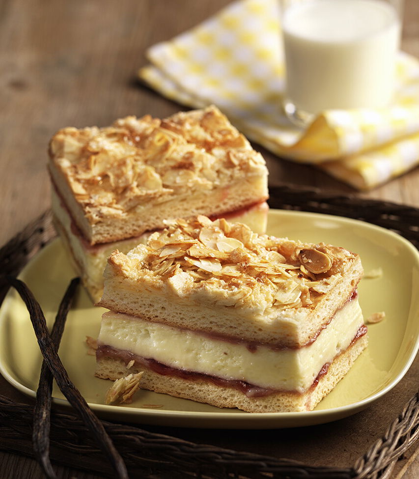 einfaches Bienenstich Rezept - Tante Fanny