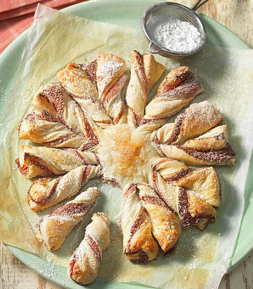 Süßer Blätterteigstern mit Kirschkonfitüre - Tante Fanny