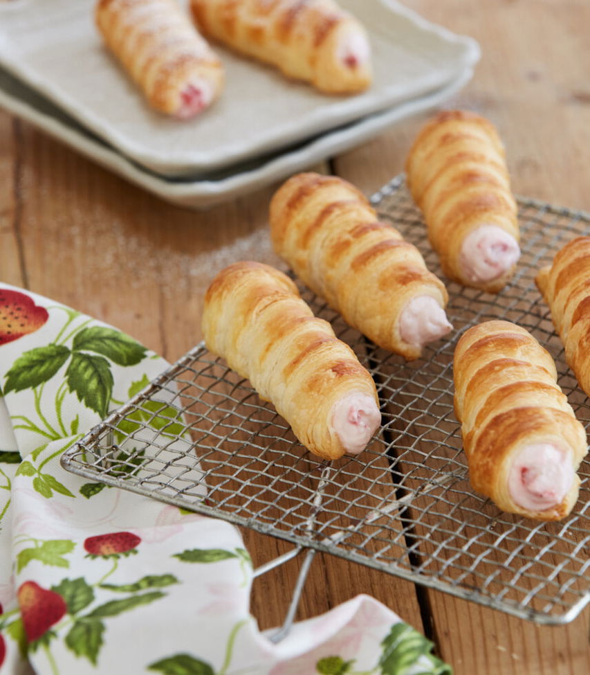 Erdbeer-Schaumrollen Rezept - Tante Fanny