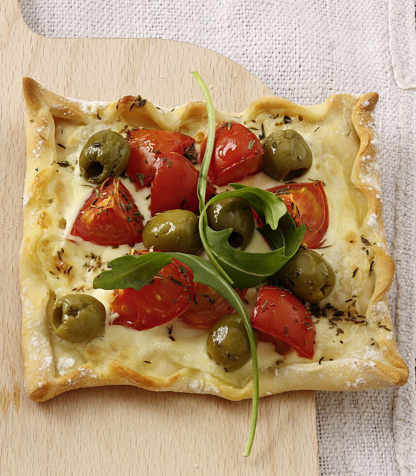 Flammkuchen mit Oliven & Tomate Tante Fanny