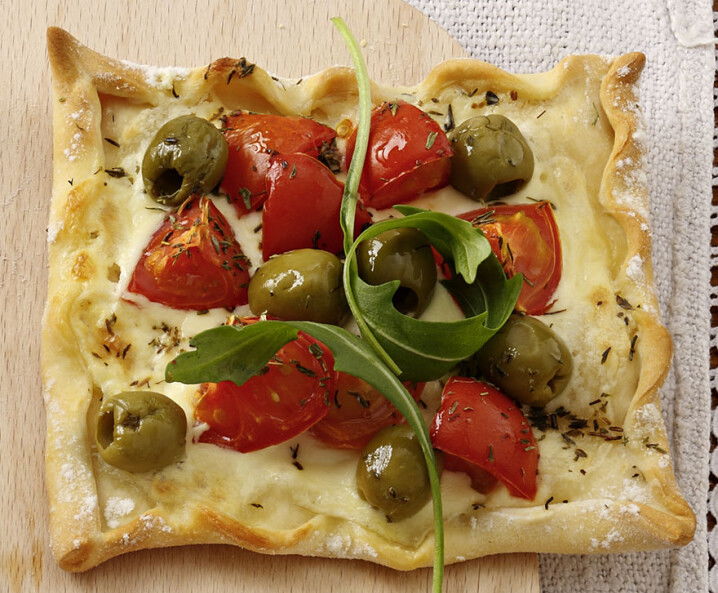 Flammkuchen mit Oliven & Tomate Tante Fanny