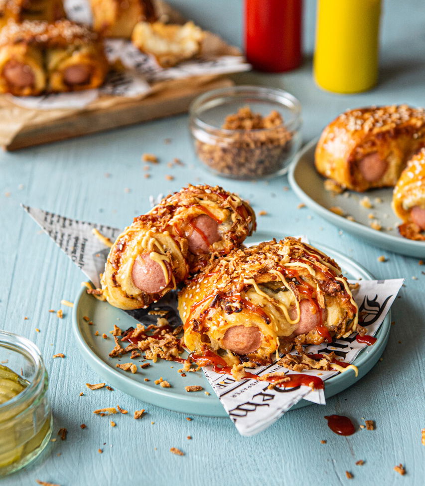 Hotdogs im Pizzateig