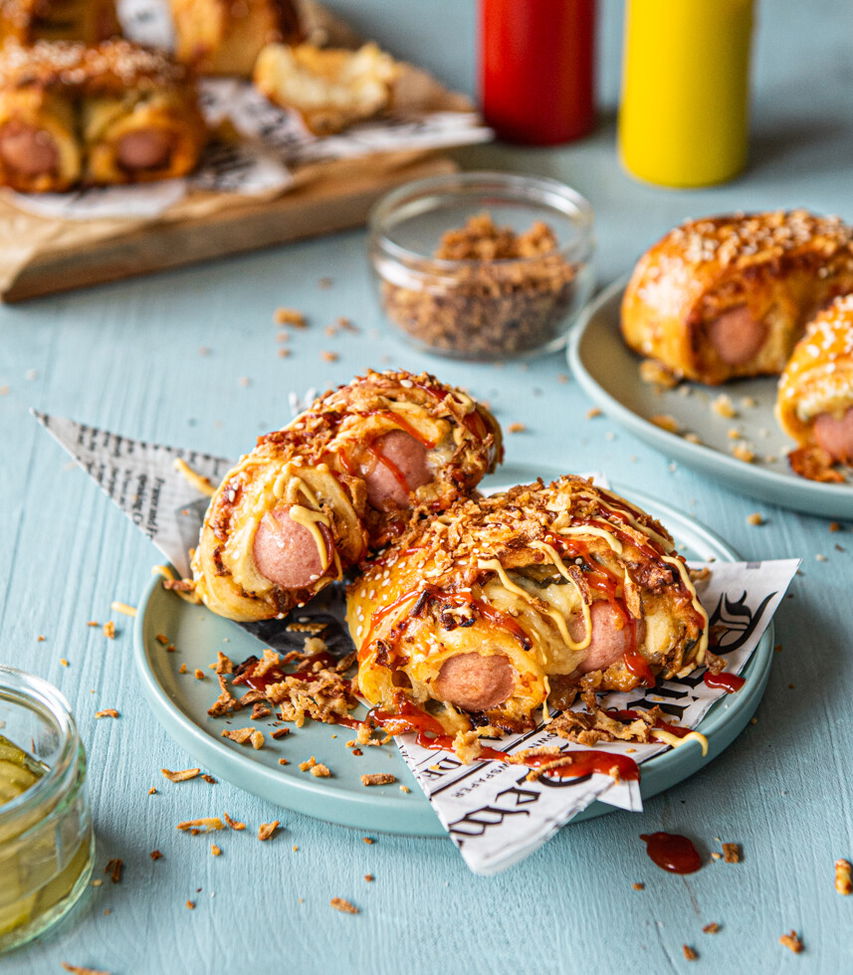 Hotdogs im Pizzateig