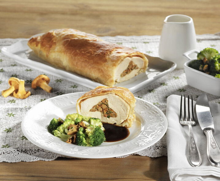 Eierschwammerl-Hühnerbrust im Blätterteigmantel