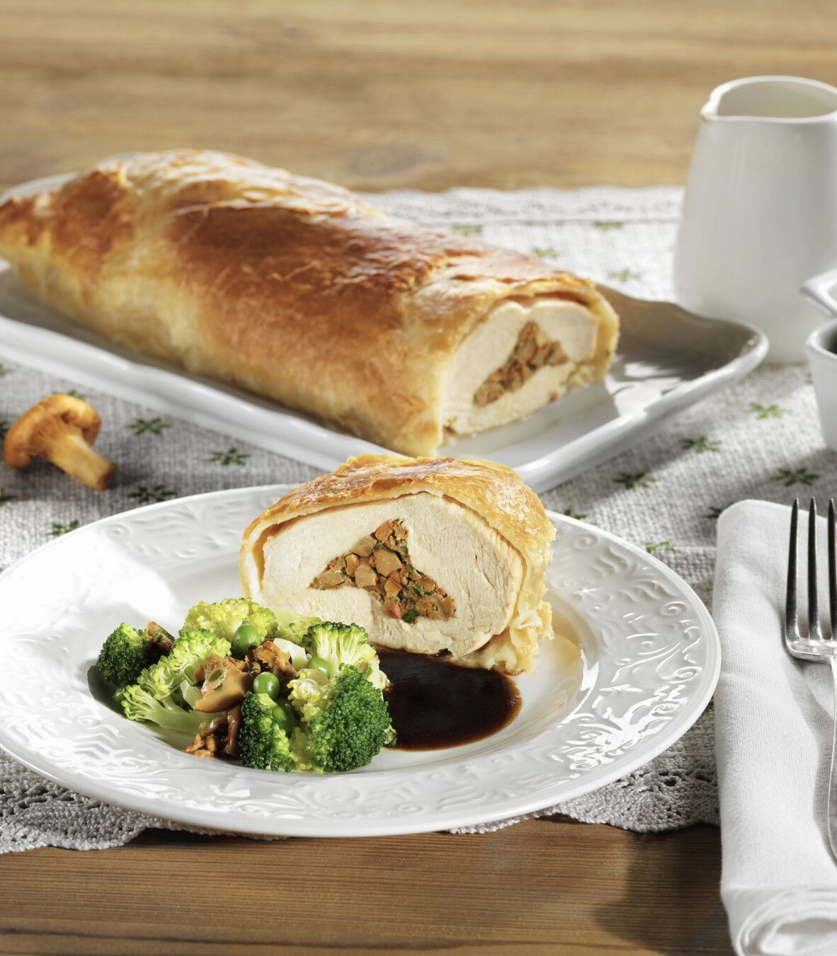 Eierschwammerl-Hühnerbrust im Blätterteigmantel