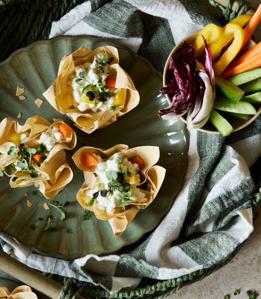 Knuspernester mit Cottagecheese und Gemüse