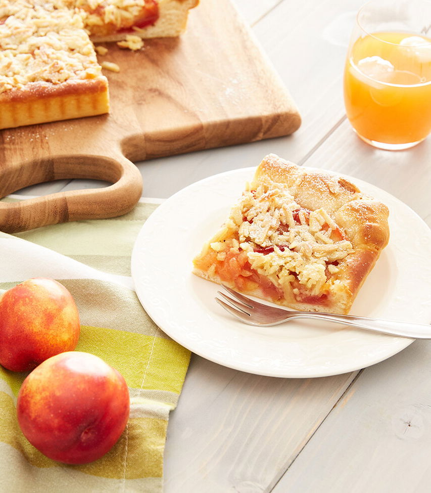 Schneller Nektarinen-Blechkuchen