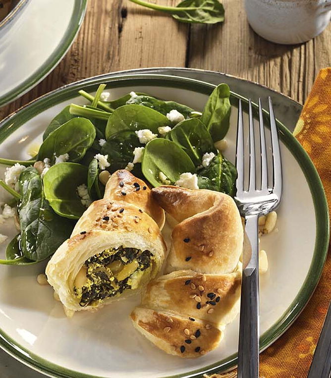 Pikante Kipferl mit Spinat und Feta