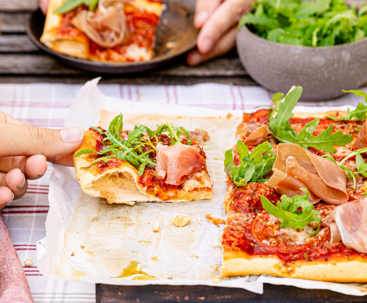 Pizza mit Prosciutto