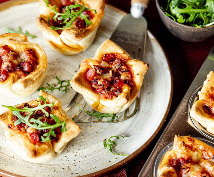 Pizzamuffins mit Mini-Salami