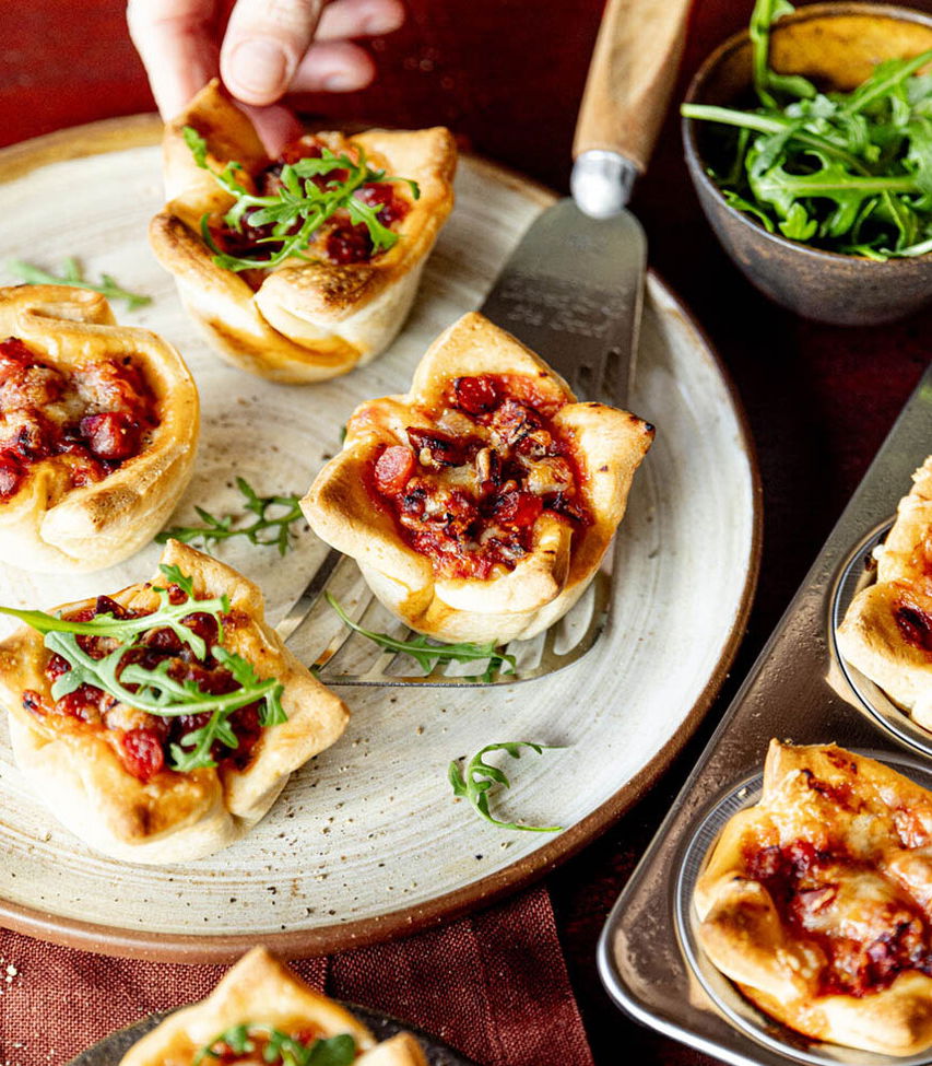 Pizzamuffins mit Mini-Salami