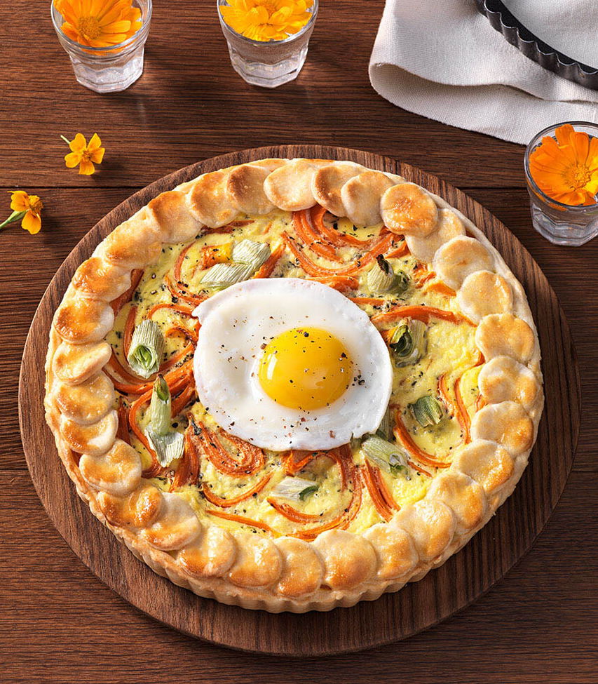 Quiche mit Karottenstreifen und Spiegelei Tante Fanny