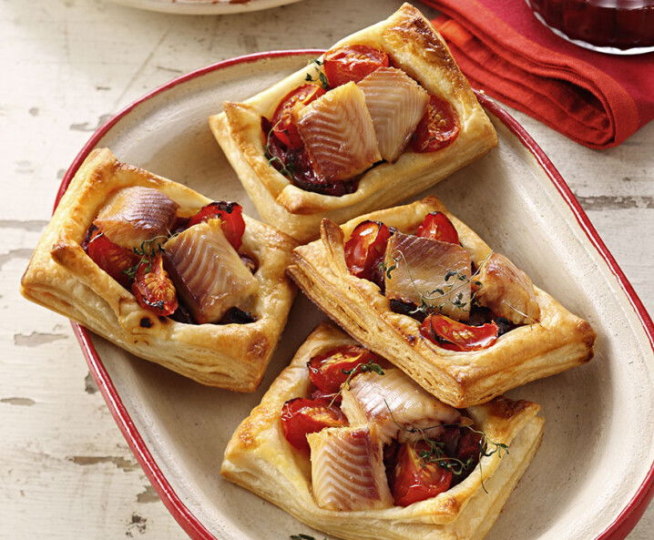 Blätterteigschnitten mit Räucherlachs