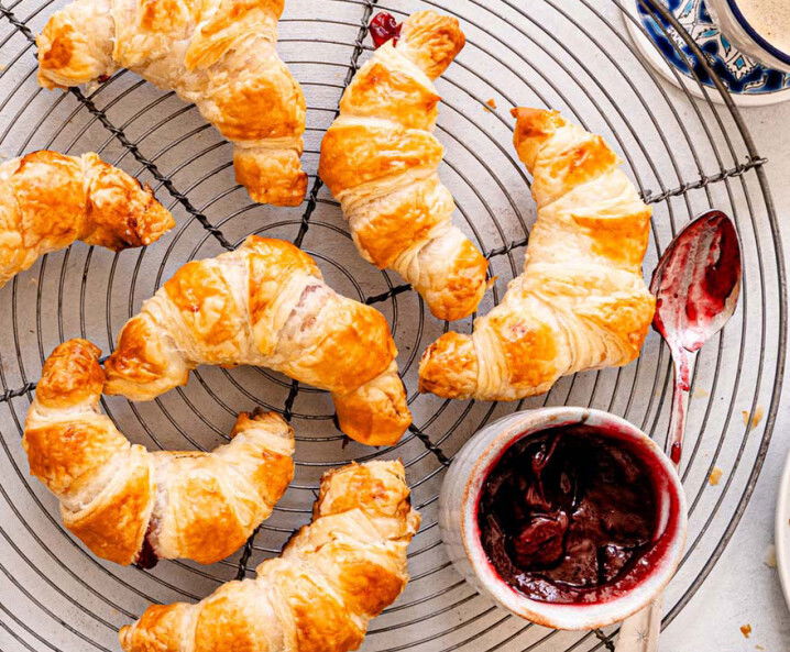 Süße Kipferl aus Blätterteig