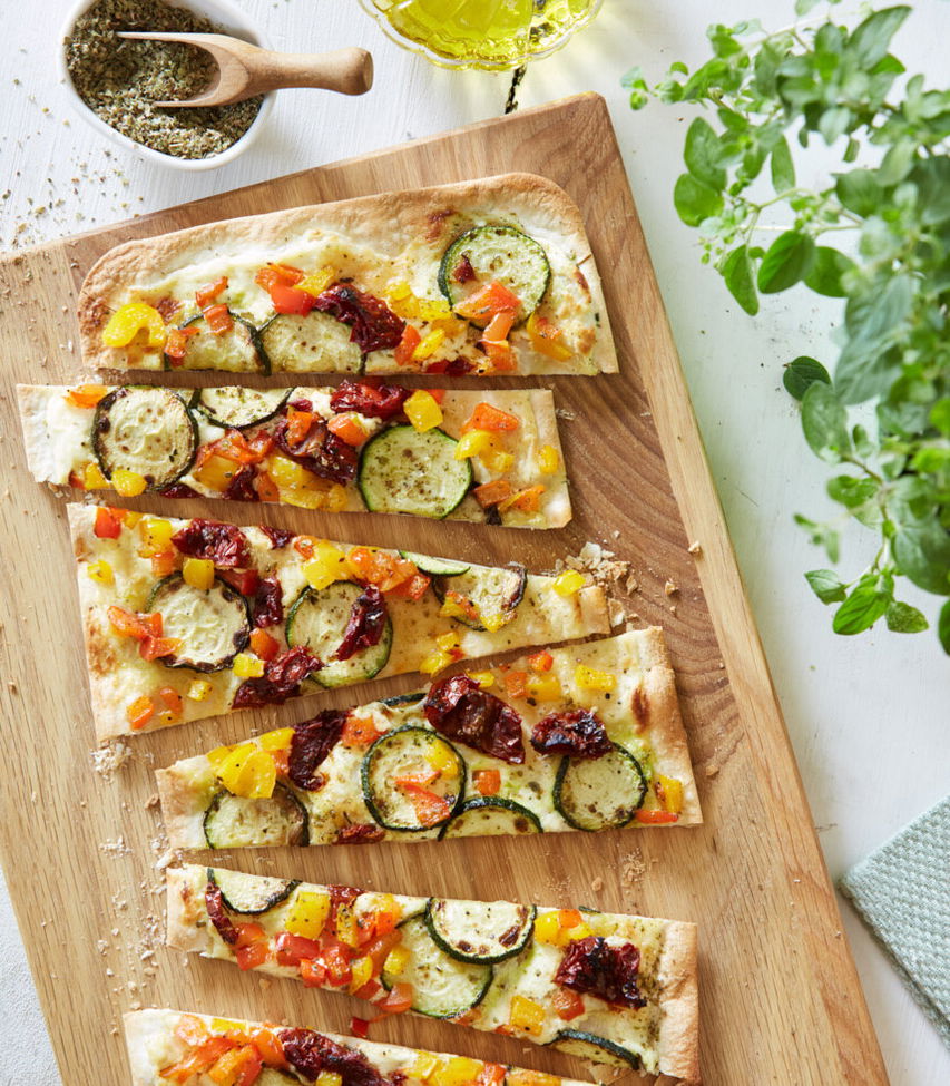 Flammkuchen mediterran belegt - Tante Fanny