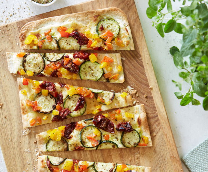 Flammkuchen mediterran belegt - Tante Fanny