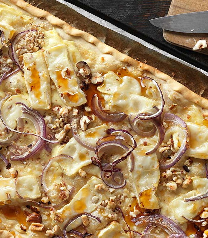 Flammkuchen mit Ziegenkäse und Honig Tante Fanny