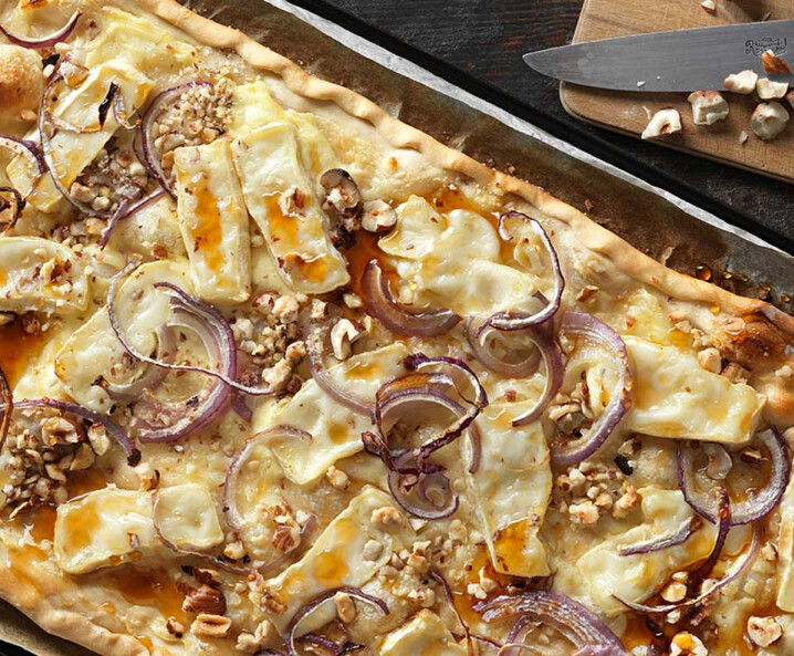 Flammkuchen mit Ziegenkäse und Honig Tante Fanny