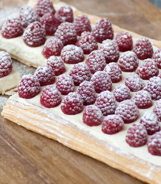 Blätterteigschnitte mit Himbeeren Tante Fanny