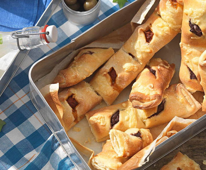 Pizzagebäck zweierlei Füllung Tante Fanny