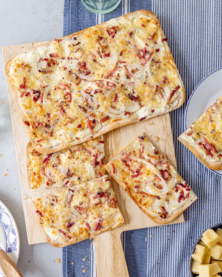 Original Elsässer Flammkuchen gratiniert