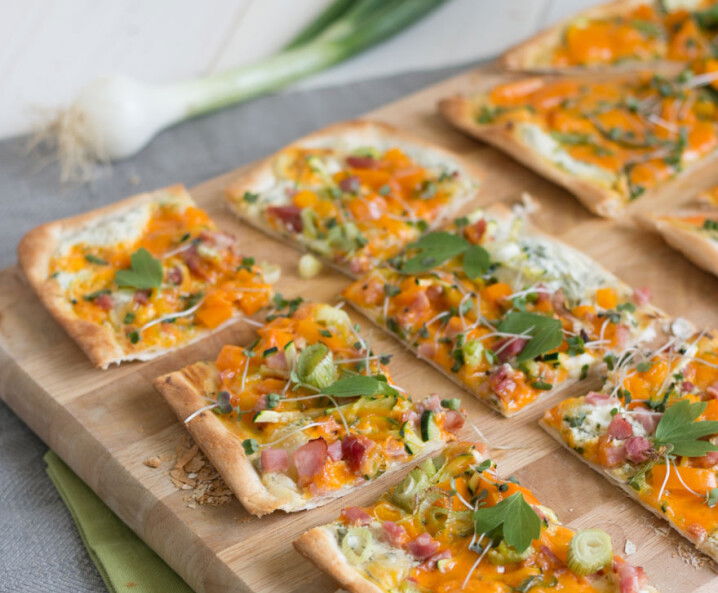 Flammkuchen mit Karottenkäse & Geselchtem - Tante Fanny