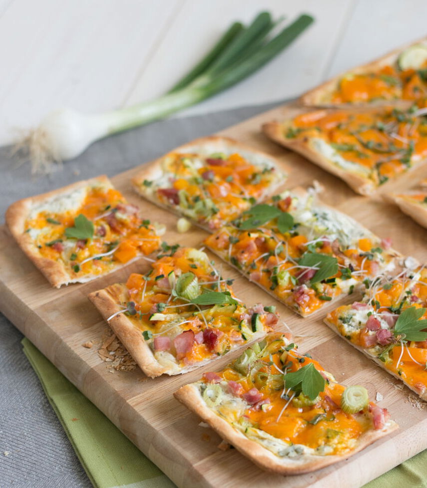 Flammkuchen mit Karottenkäse & Geselchtem - Tante Fanny