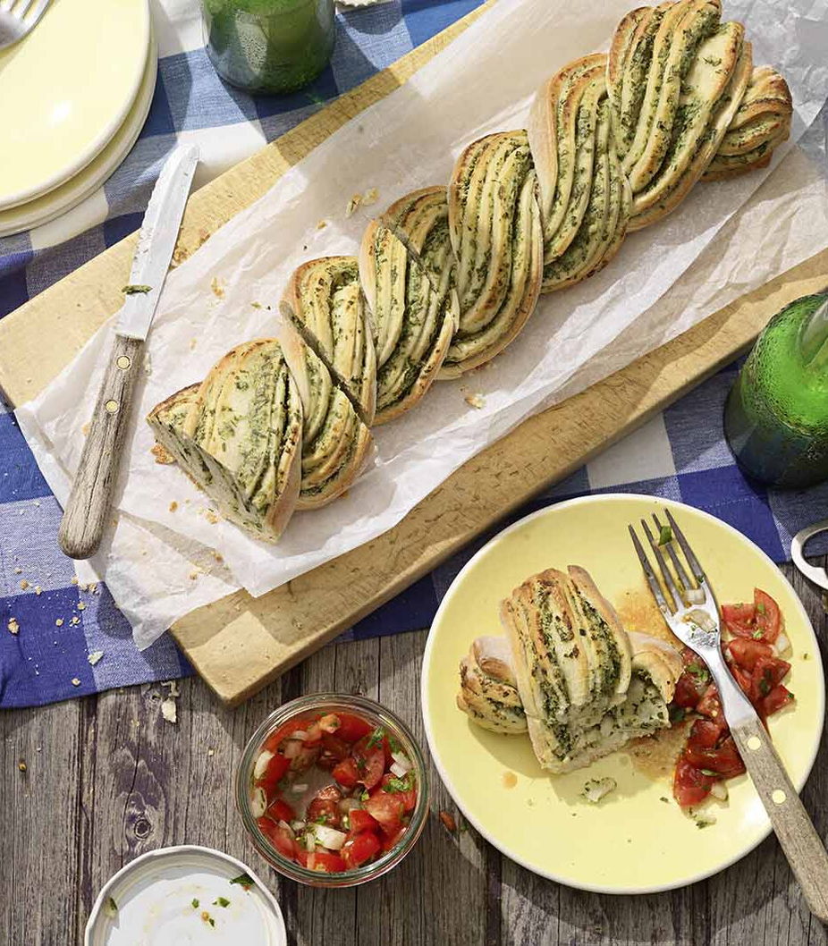 Kräuter-Striezel mit Frischkäse - Tante Fanny