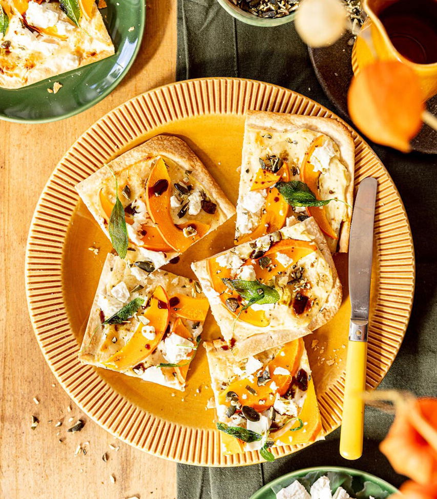Flammkuchen-mit-Kürbis-und-Ziegenfeta