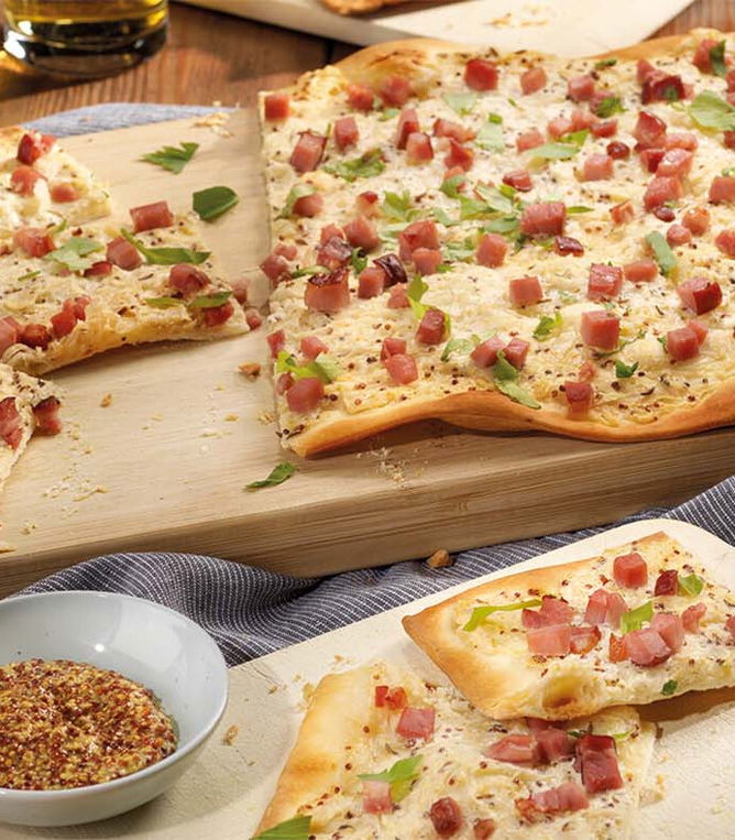 Rezept Flammkuchen mit Sauerkraut und Geselchtem Tante Fanny