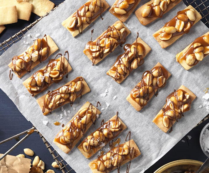 Erdnussstangen mit Salzkaramell - Rezept Tante Fanny