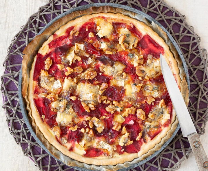 Rote Beete Quiche mit Walnüssen