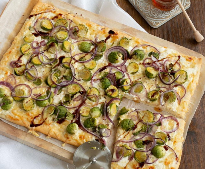 Pizza mit Kohlsprossen - Rosenkohl Pizza