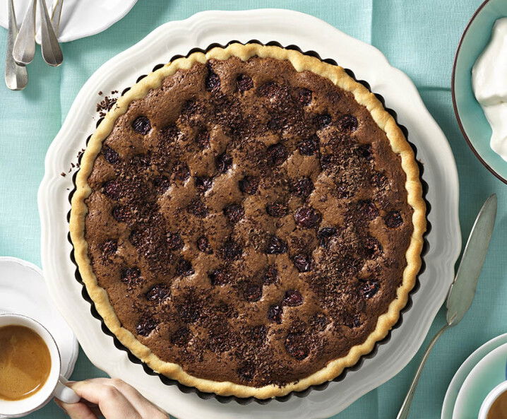 Kaffeetarte mit Kirschen