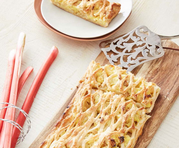 Rhabarber Gitterstrudel - Rezept