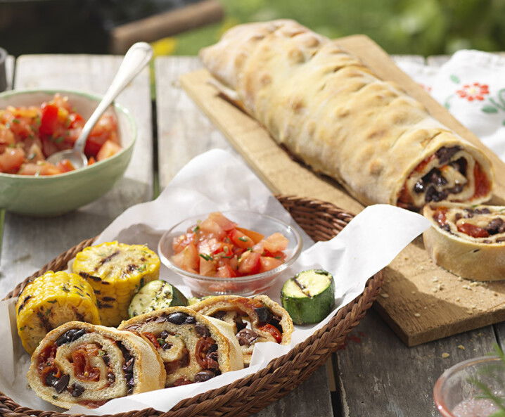 Ciabatta mit Tomaten und Oliven